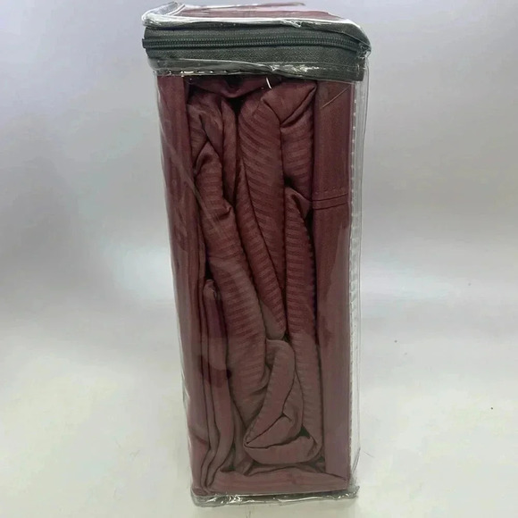 Trident Twin Sheet Set 300 TC Sateen Stripes Dark Pink Twin Size New - Picture 8 of 10